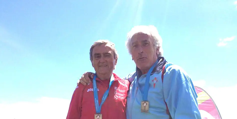 José Manuel Almudí (esquerda) e Manuel Rodríguez (dereita) campións galegos na categoría M80 e M70 respectivamente.