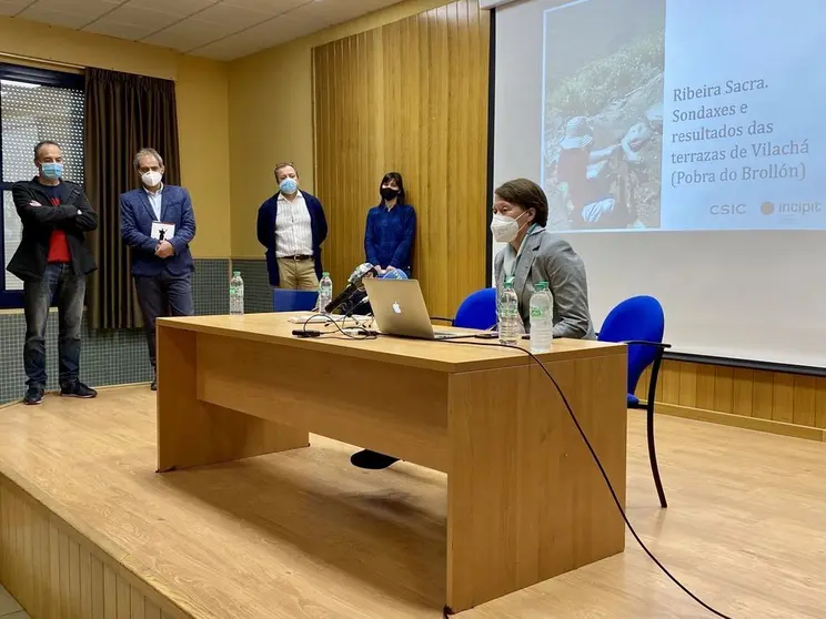 La directora general de Patrimonio Cultural de la Xunta, Mª del Carmen Martínez Insua, y el director de Incipit-CSIC, Felipe Criado, presentaron las conclusiones de la investigación.