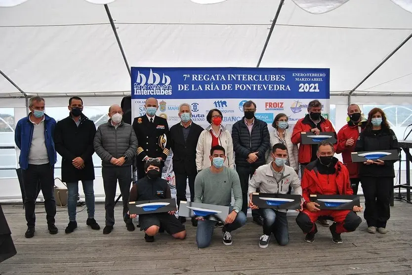 Foto de familia de los vencedores de la séptima edición. © DESMARQUE. 