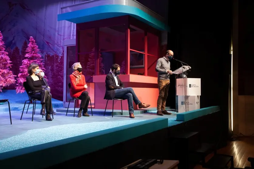 O secretario xeral de Cultura, Anxo M. Lorenzo, salienta o impulso que lle está a dar a Xunta á escena coa estrea da segunda produción do CDG este ano.