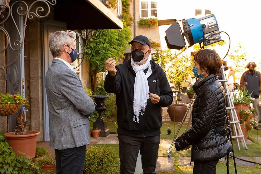 El vicepresidente primero de la Xunta, Alfonso Rueda, visitó hoy el rodaje del spot sobre el Xacobeo 21-22 'Camiña a Galicia' en el marco de una campaña destinada a atraer a la comunidad a turistas y peregrinos en cuanto a situación sanitaria lo permita.

