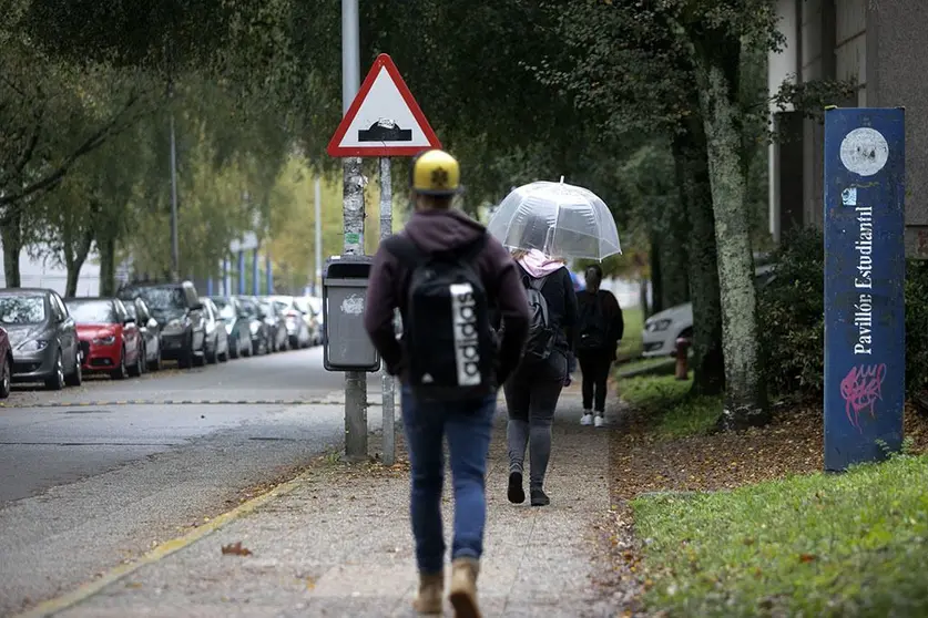 O número total de prazas en grao increméntase ata un total de 11.550, e as de mestrado ata 5.162.