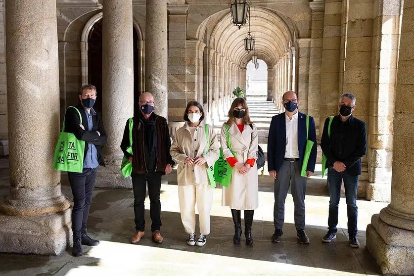 Buscará crear pontes entre as artes visuais, escénicas, literatura, arquitectura e o deseño e contará coa presenza da coreógrafa, bailarina e artista visual La Ribot.