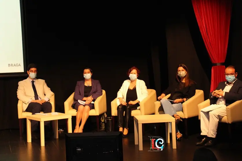  Apresentado, em Esposende, o programa da viagem histórico-cultural 'Do Ferro ao Ouro'. Amorim, Dias, Cruz Saleiro e Peixoto,