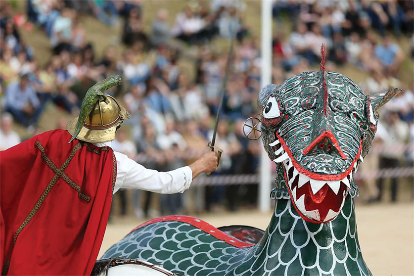 Combate tradicional entre S. Jorge e a Coca.
