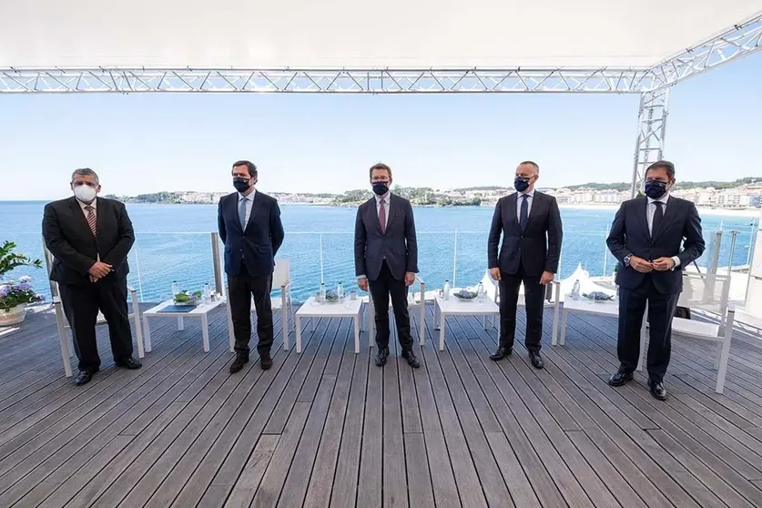 O presidente da Xunta, Alberto Núñez Feijóo, clausura o foro El turismo en la Eurorregión Galicia-Norte de Portugal. Club Náutico, Sanxenxo.