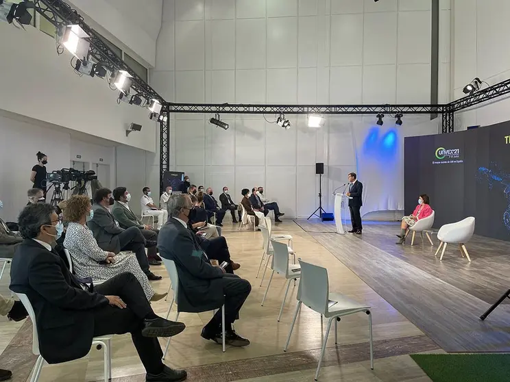 La directora de la Agencia Gallega de Innovación (Gain), Patricia Argerey, asistió esta mañana al acto de presentación de la sexta edición de Unvex, la mayor feria de drones que se celebra en España.