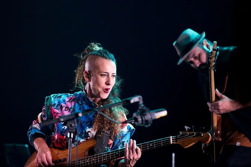 Xabier Díaz & Adufeiras de Salitre porán o peche a este micro festival no que actuarán o oscarizado compositor galego Nico Casal, o grupo vasco-francés Kalakan, o portugués André Henriques e a andaluza Rosario la Tremendita.