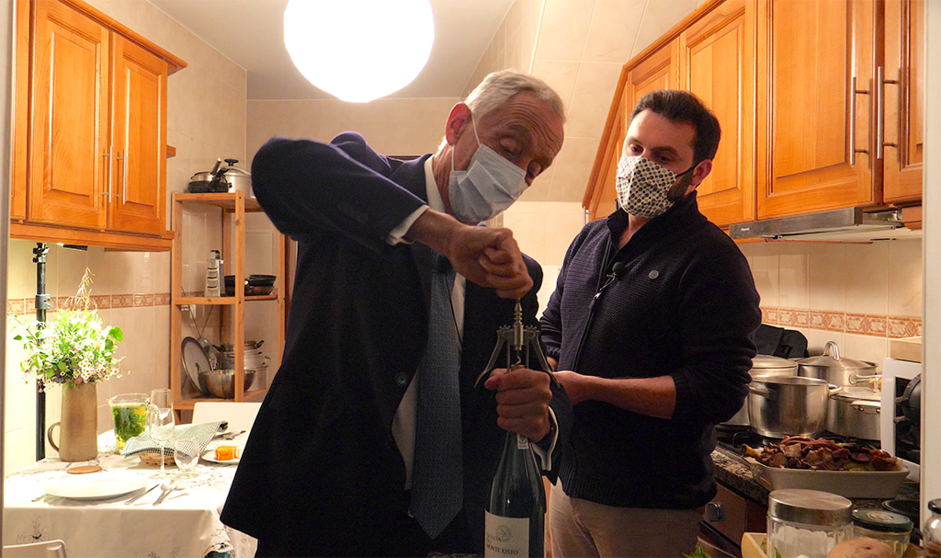 A presença de Marcelo Rebelo de Sousa é a resposta ao convite que o ator lhe fez em Belém. 