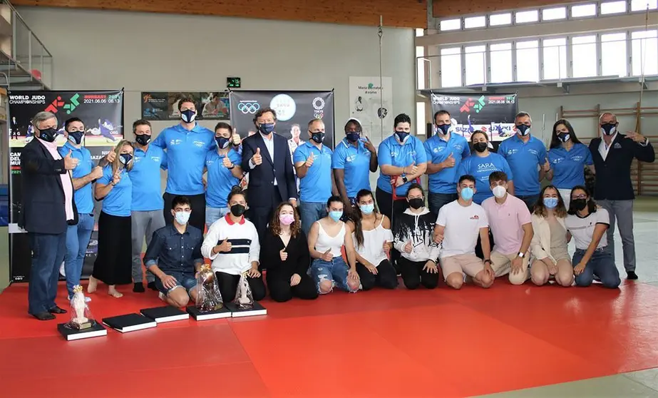 Nikoloz Sherazadishvili, Francisco Garrigós, Alberto Gaitero, María Bernabéu, Laura Martínez, Sara Álvarez y Estrella López vienen de competir en el Mundial de Budapest consiguiendo dos medallas (el oro de Nijo y el bronce de Fran).