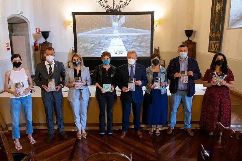 A Red de Juderías de España–Camino de Sefarad presentou esta mañá as tres novas publicacións destas tres vilas galegas integradas na súa rede.