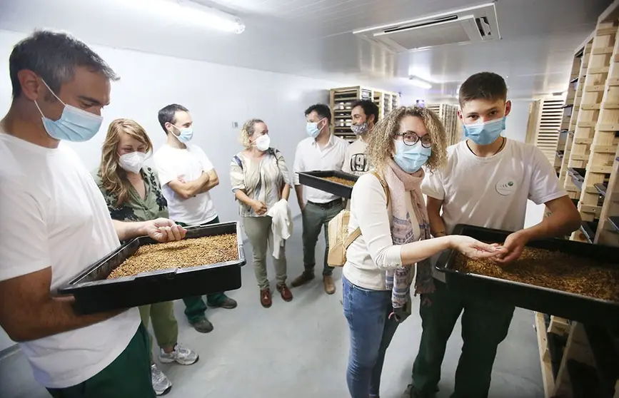 Hai que “buscar alternativas sostibles para unha alimentación saudábel e respectuosa co medio ambiente. E decidimos mergullarnos nun mercado que se en Europa é moi incipiente, en España aínda o é máis”, explica Pablo Domínguez, un dos fundadores.