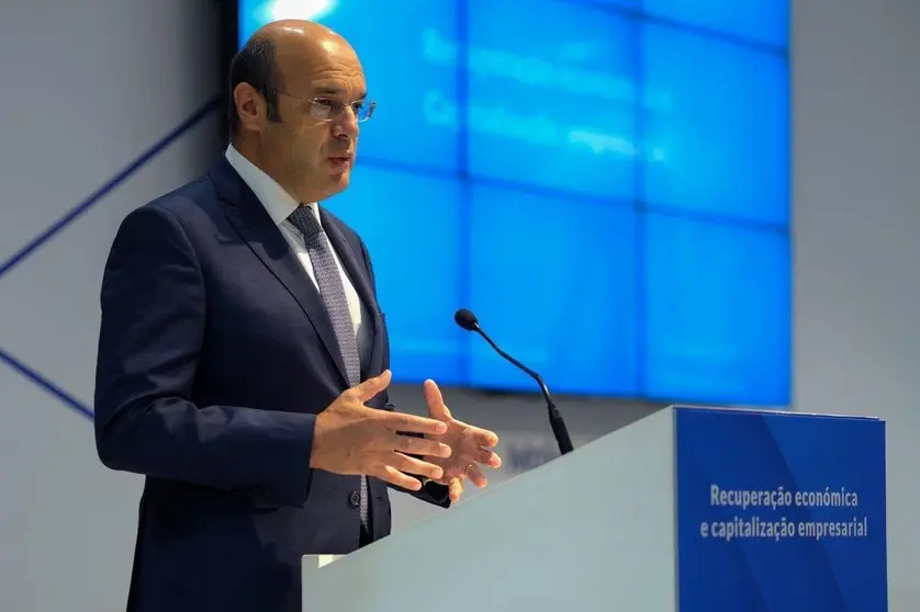 El ministro de Estado, Econom&iacute;a y Transici&oacute;n Digital, Pedro Siza Vieira, presenta medidas de recuperaci&oacute;n econ&oacute;mica, Matosinhos.