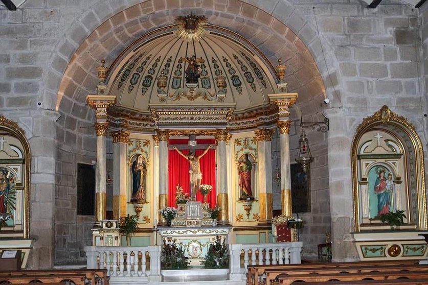 Iglesia parroquial de San Miguel de Bouzas. 