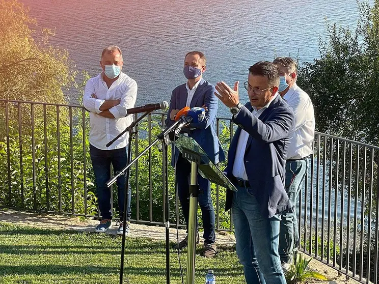 El conselleiro del Medio Rural presidió la presentación oficial del vino institucional de la Estación de Viticultura y Enología de Galicia (Evega) de 2021.