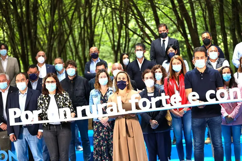 A conselleira de Infraestruturas e Mobilidade, Ethel V&aacute;zquez, coa directora xeral de Administraci&oacute;n Local e os delegados da Xunta na Coru&ntilde;a, Lugo, Ourense e Pontevedra participaron no encontro &lsquo;Next Generation Galicia. Por un rural forte e conectado&rsquo;.