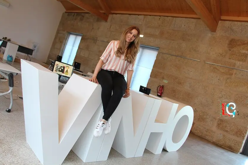 Ana Alves, enóloga da Comisión de Viticultura de Trás-os-Montes, em Casa do Vinho de Valpaços.