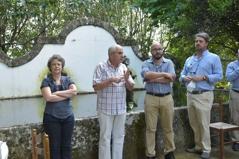 O ponto principal das actividades decorreu na Casa Grande de Sá, residência do homenageado, com discursos sobre o significado do evento com palavras de família: Miguel Ayres de Campos, investigador e genealogista, formado pela Universidade de Oxford e morador em Londres; a jornalista e escritora Rosário Sá Coutinho, a tratar da reedição de O Pinto. ROGÉRIO LOPES.
