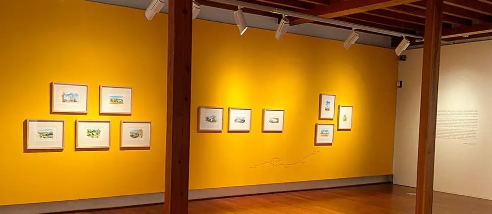 Articulada por 60 acuarelas de la reconocida autora de cuadernos de viaje Alicia Aradilla, la muestra se completa con los textos explicativos del doctor en Historia Feliciano Novoa.