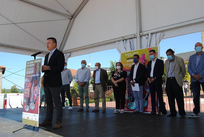 O conselleiro do Medio Rural participou hoxe no acto de entrega de premios do concurso da XLI Cata dos viños de Amandi.
