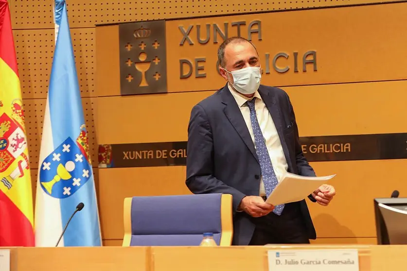 El conselleiro de Sanidad, Julio Garc&iacute;a Comesa&ntilde;a. 