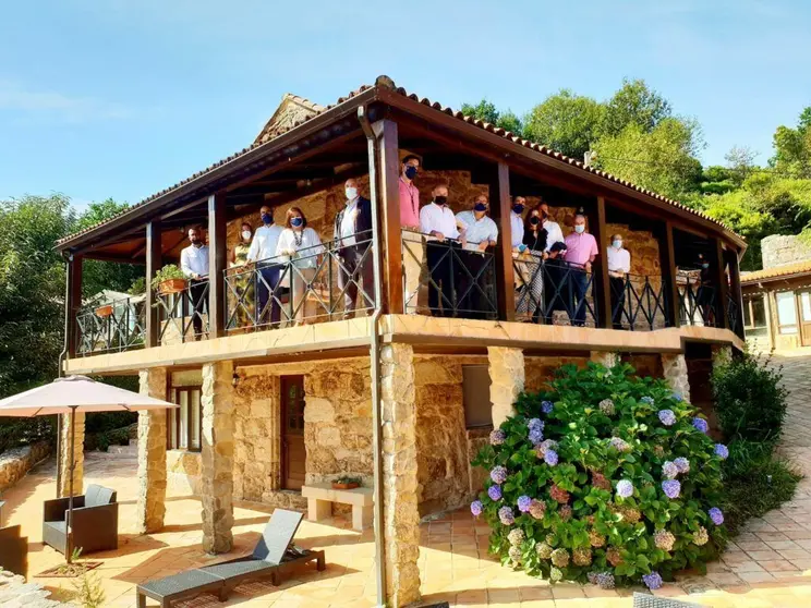 A Xunta vai investir m&aacute;is de 200.000&euro; nos cami&ntilde;os rurais dos catro municipios e acometer&aacute; a mellora do vial das Adegas, no lugar ca&ntilde;icense de Valeixe, e a humanizaci&oacute;n de Capela-Quintela, en Crecente, con m&aacute;is de 110.000&euro;.