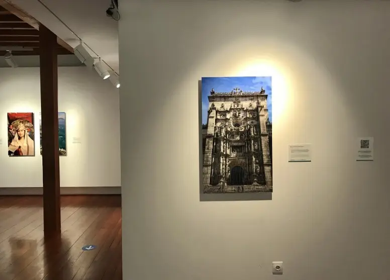 Aspecto da exposición cando pasou por Santiago. 