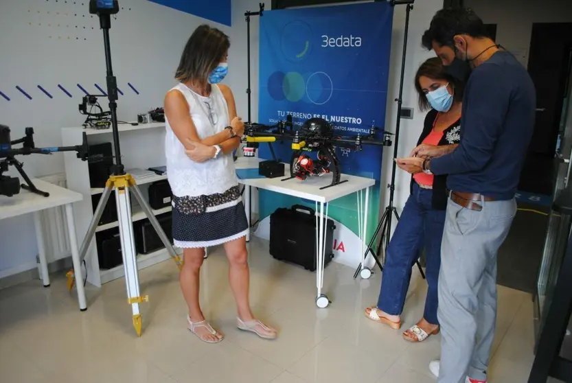A directora da Axencia Galega de Innovación (Gain), Patricia Argerey, visitou en Lugo a empresa 3edata Ingeniería Ambiental, que participou en varios proxectos do Polo.