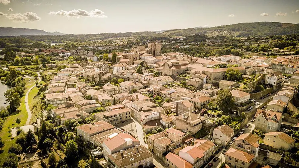 A Área Rexurbe tamén inclúe ao paseo da Corredoira e ás rúas Bispo Lago e Martínez Padín.