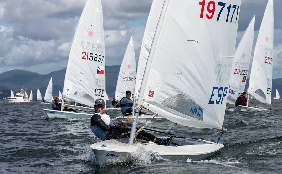 Los estandar Reboreda (Portosín),Prikryl (Chequia),Carreras (La Coruña),González(Gijón),Gonçalves (Povoa). PEDRO SEOANE. 
