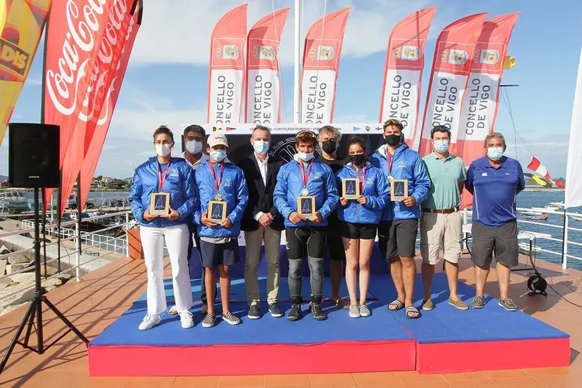 Los oros Alba Díaz, Miguel Rodríguez, Claudia Sobral. Pablo Astiazarán y Benjamín Prikryl. PEDRO SEOANE. 