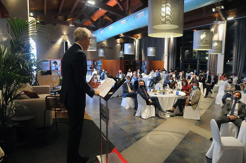 Conde defiende la necesidad de que el Gobierno actúe desde el sentido común y con equidad, ejerciendo una cogobernanza real y favoreciendo la participación de Galicia en los Pertes aprobados.