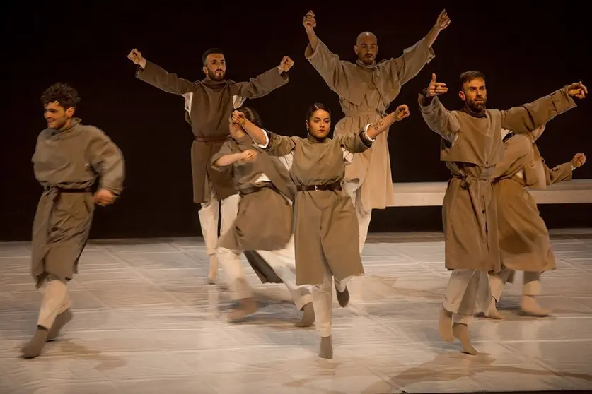 La compañía de danza Fran Sieira aborda con esta pieza los estigmas de las dolencias mentales y los perjuicios existentes hacia las personas que las padecen.