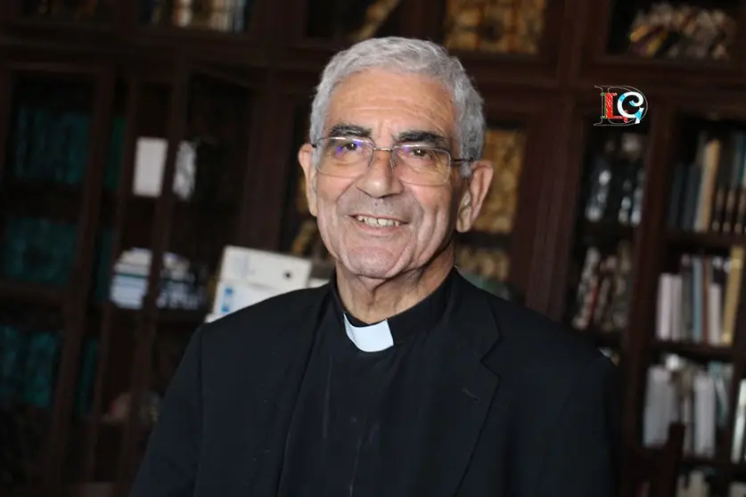 D. Avelino Bouzón, en el Archivo de la Diócesis de Tui-Vigo, en la Catedral de Tui. 