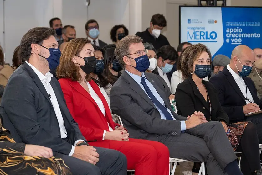 O presidente da Xunta, Alberto Núñez Feijóo, acompañado do secretario xeral para a Emigración, Antonio Rodríguez Miranda, participa no encontro Retorno Emprendedor: Programa Merlo. Cidade da Cultura - Edificio CINC (Santiago de Compostela). 26/10/2021