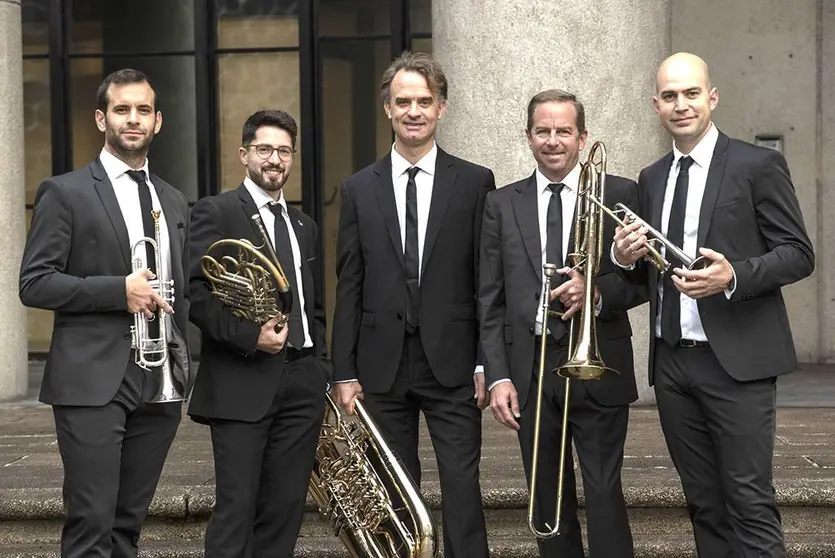 El Quinteto de Metales de la OSG abre 0 14 de noviembre este nuevo ciclo de conciertos organizado por la Xunta con un repertorio que incluye el estreno de dos piezas de compositores gallegos.

