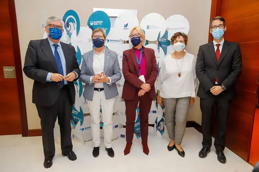 La conselleira del Mar presidió la primera reunión entre el Centro Tecnológico del Mar (Cetmar) y Anfaco-Cecopesca para diseñar la próxima hoja de ruta de la conserva.