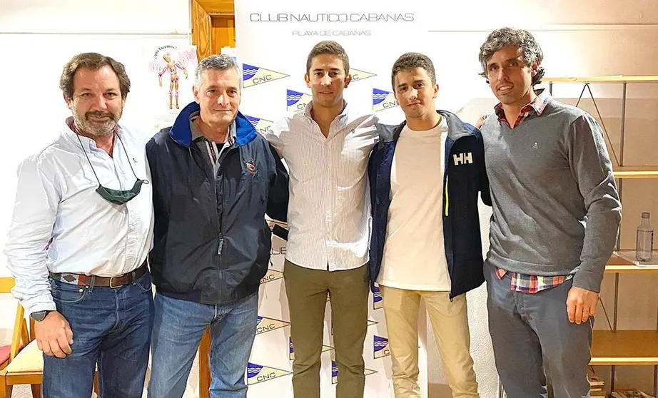 La junta directiva fundacional del Club está compuesta por regatistas.