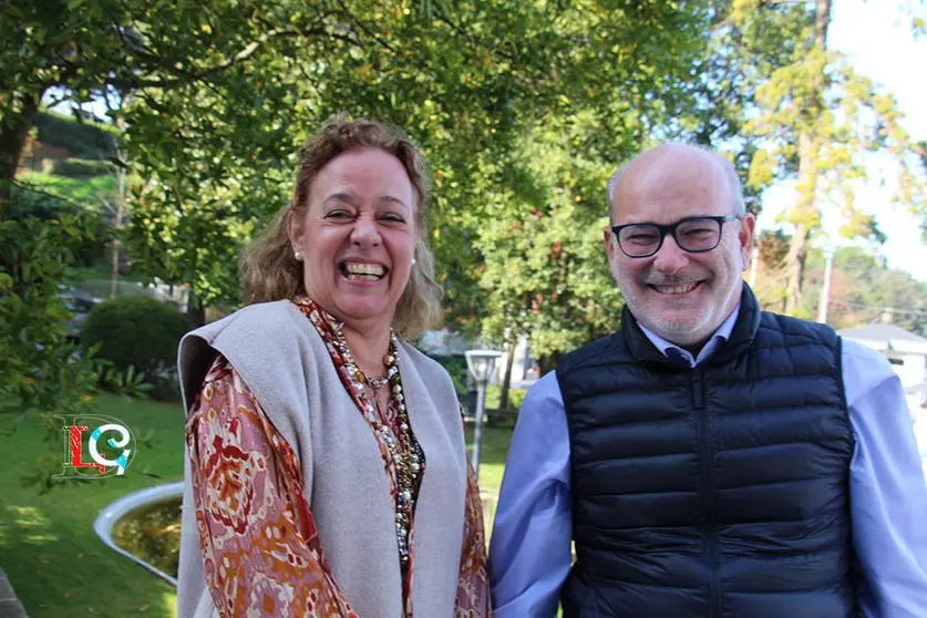 Trini Puente y Alberto Baselga, autores de 'Sexo para inconformistas', en el Centro de Estudios Superiores Aloya, en Vigo. 