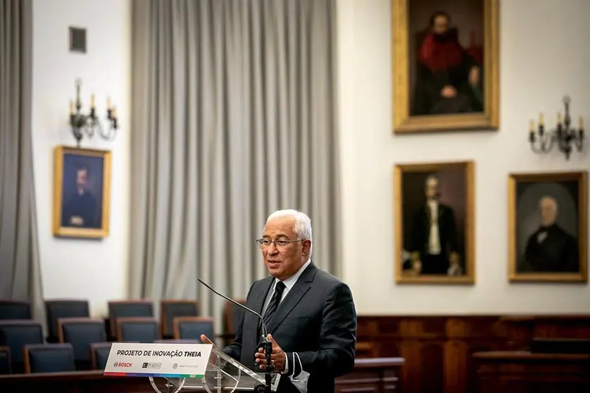El primer ministro Ant&oacute;nio Costa en la ceremonia de firma del contrato entre la Universidad de Oporto, Bosch y AICEP.