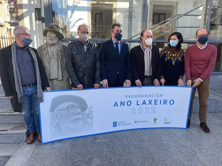 O titular de Cultura da Xunta salientou a oportunidade de poñer en marcha unha programación como esta para internacionalizar o legado dun “lalinense universal” ao que considerou “un dos grandes renovadores da creación galega que conseguiu crear un elo propio sinónimo de calidade e galeguidade”.