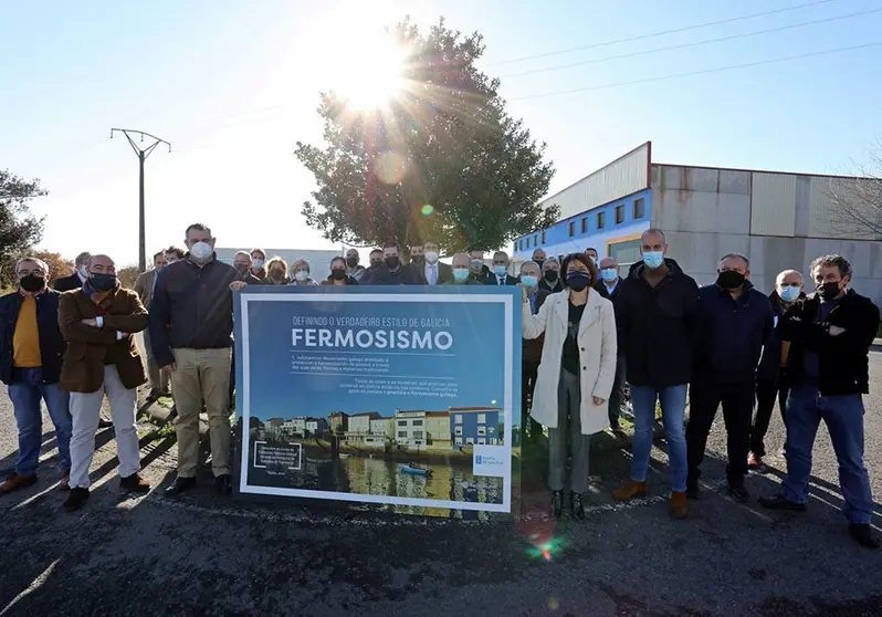 La conselleira de Medio Ambiente, Territorio y Vivienda, Ángeles Vázquez, se reunió hoy con empresarios de Ordes para presentarles los avances en la redacción del documento.