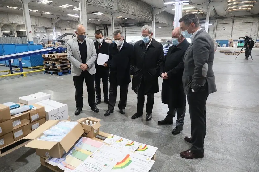 El subsecretario de Estado y Administraci&oacute;n Interna, Antero Lu&iacute;s, monitorea el proceso de env&iacute;o del material de apoyo para las Elecciones Legislativas 2022 a las C&aacute;maras Municipales, Agualva-Cac&eacute;m.