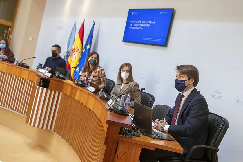 El conselleiro de Hacienda y Administraciones Públicas, Miguel Corgos, comparece en la comisión especial no permanente de estudio para abordar la propuesta de la Comunidad Autónoma de Galicia de cara a la reforma del sistema de financiación.
