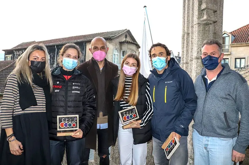 •	Laura Mira, proclamouse Subcampioa de España Junior,  Aroa Otero fíxose co título de Subcampioa de España Cadete  e Moisés Leboso co Bronce en Máster 40-B.