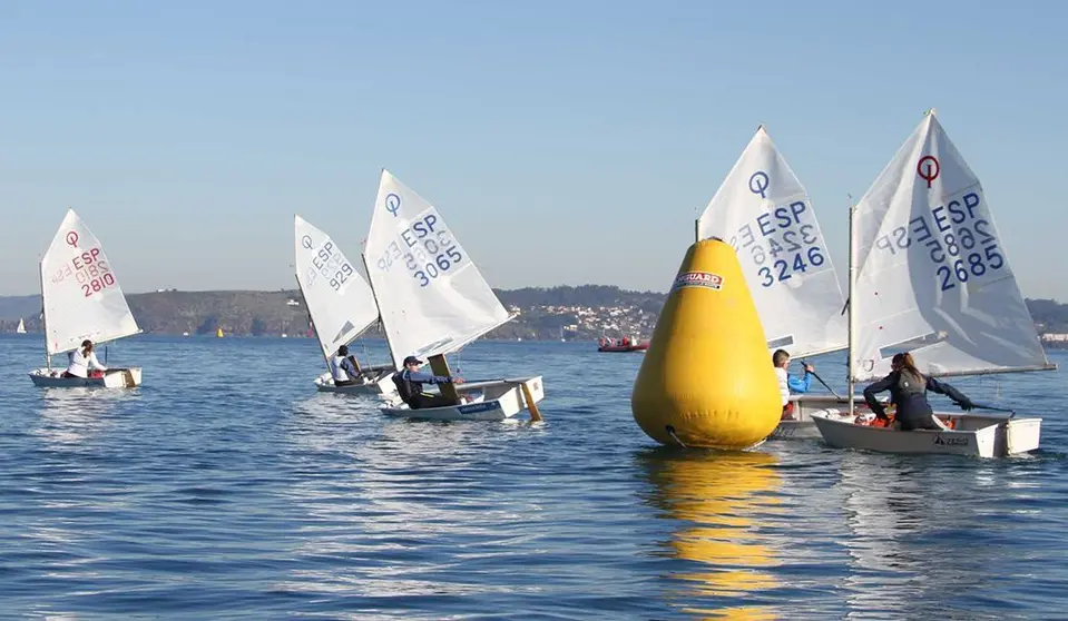 Ines Ameneiro (Vigo,2810), Paco Riveros (Vigo,929), Andres Gago (Coruña,3065), Bruno Iglesias (Riveiro,3246), Natalia Domínguez (Sanxenxo,2685). PEDRO SEOANE. 