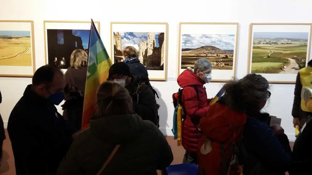 La ciudad italiana acogerá hasta abril esta muestra fotográfica itinerante que recoge la experiencia y los valores universales del Camino a través del trabajo de Manuel G. Vicente.