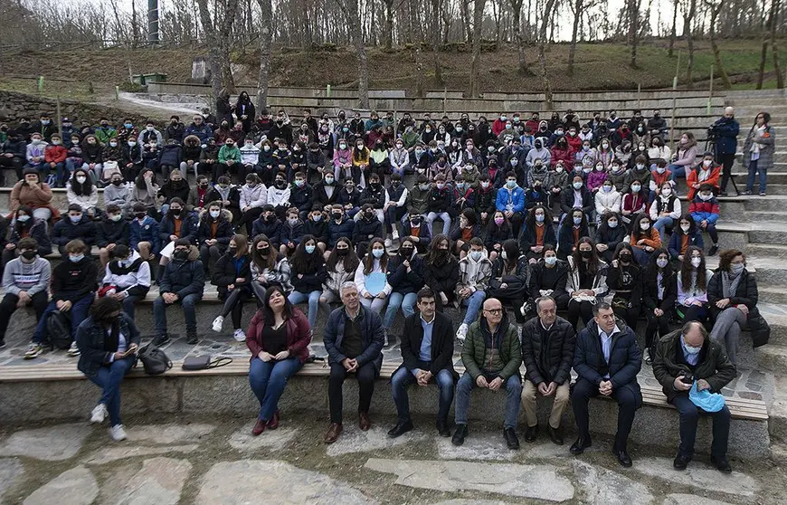 Román Rodríguez participa en la celebración del Día Mundial de la Poesía en la Insua dos Poetas.