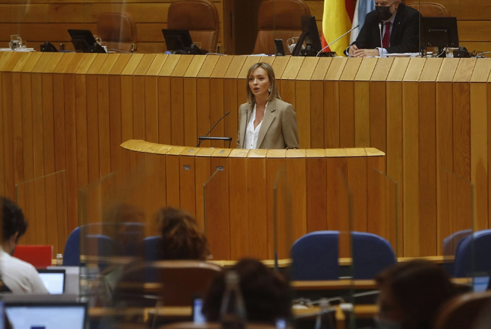 Fabiola García, no Pleno do Parlamento que Galicia.