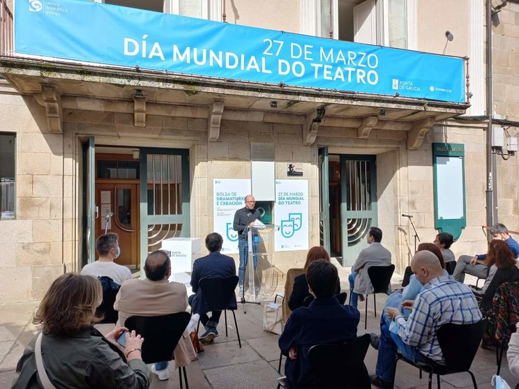 O secretario xeral de Cultura, o director da Axencia Galega das Industrias Culturais e o director do Centro Dramático Galego participan en Santiago no acto conmemorativo.